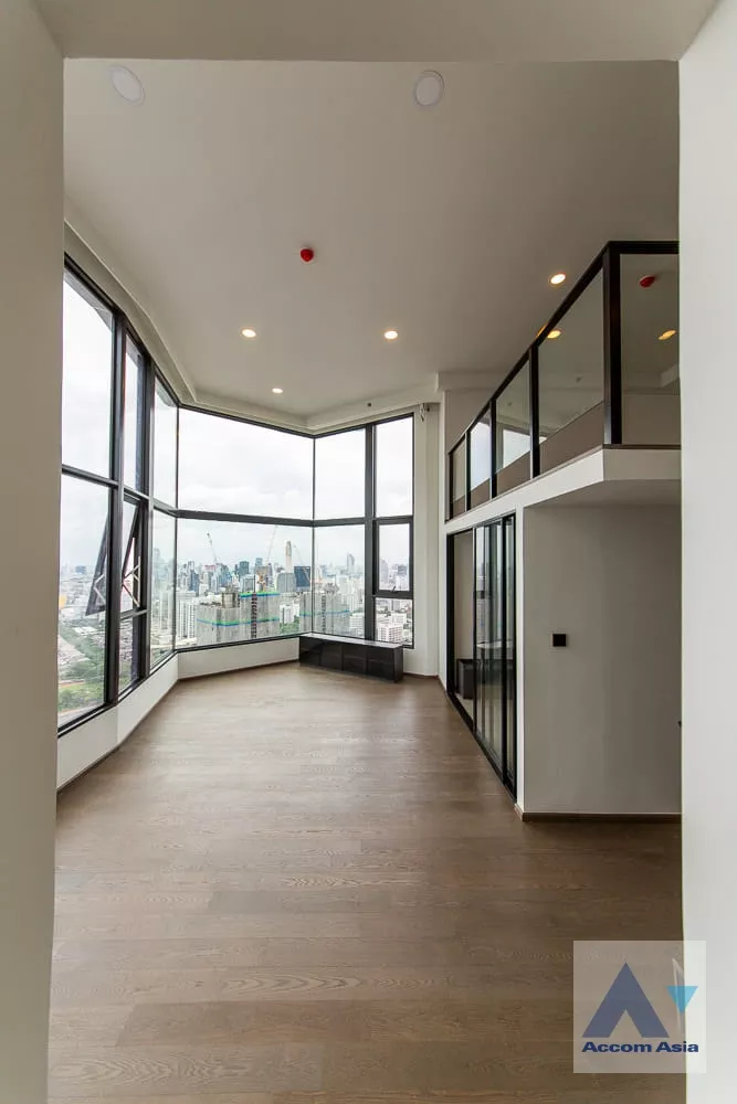 Park Origin Chula Samyan Condominium  2 Bedroom for Sale   in Silom Bangkok