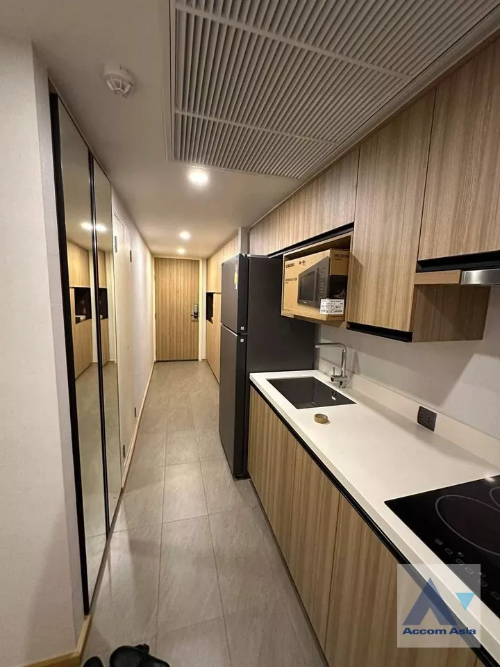  1  2 br Condominium For Rent in Ploenchit ,Bangkok BTS Chitlom at Na Vara Residence AA35512
