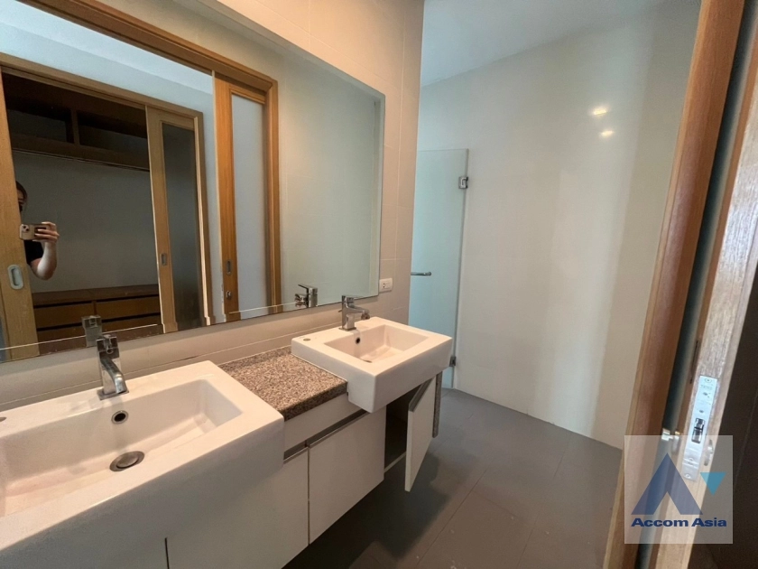12  3 br Condominium For Rent in Sukhumvit ,Bangkok BTS Asok - MRT Sukhumvit at Millennium Residence @ Sukhumvit AA35526