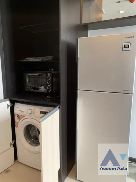 unitEdge Sukhumvit 23 Condominium