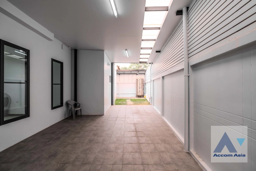 12  4 br House for rent and sale in Sukhumvit ,Bangkok BTS Phra khanong AA35535