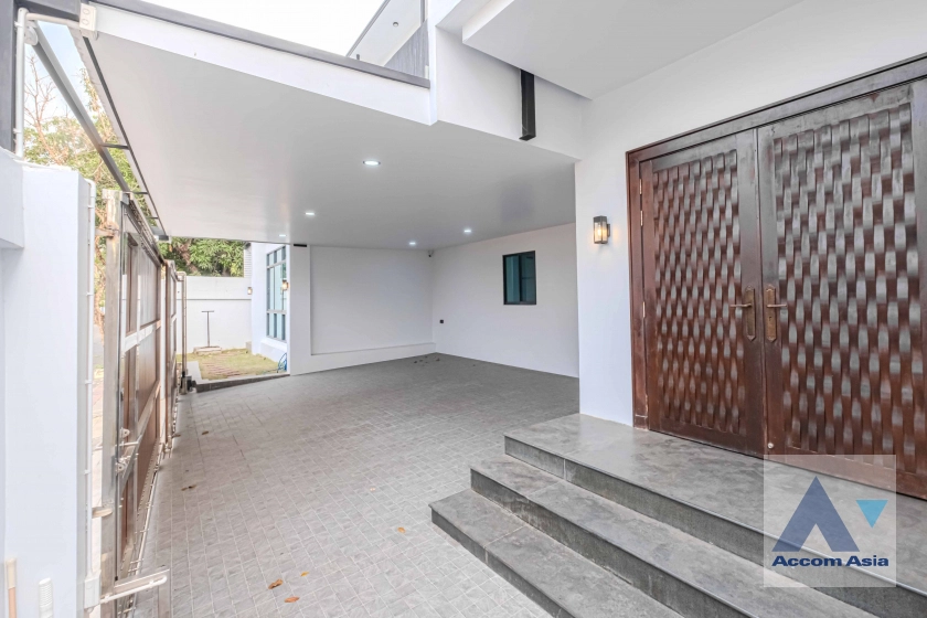 31  4 br House for rent and sale in Sukhumvit ,Bangkok BTS Phra khanong AA35535