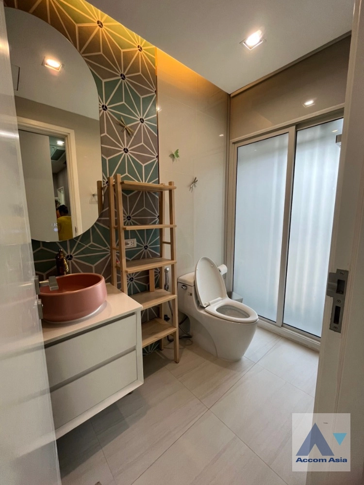 8  3 br Condominium For Rent in Sukhumvit ,Bangkok BTS Asok at The Room Sukhumvit 21 AA35563