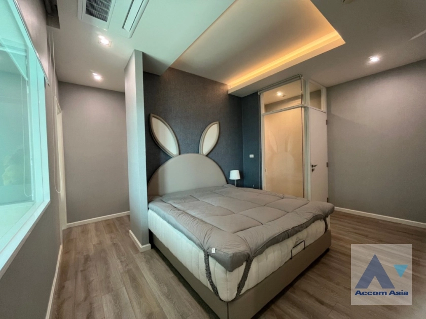 5  3 br Condominium For Rent in Sukhumvit ,Bangkok BTS Asok at The Room Sukhumvit 21 AA35563