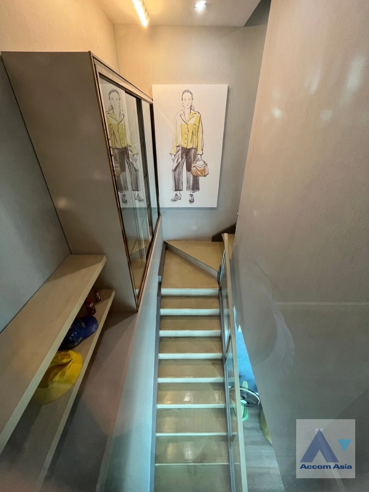 4  3 br Condominium For Rent in Sukhumvit ,Bangkok BTS Asok at The Room Sukhumvit 21 AA35563