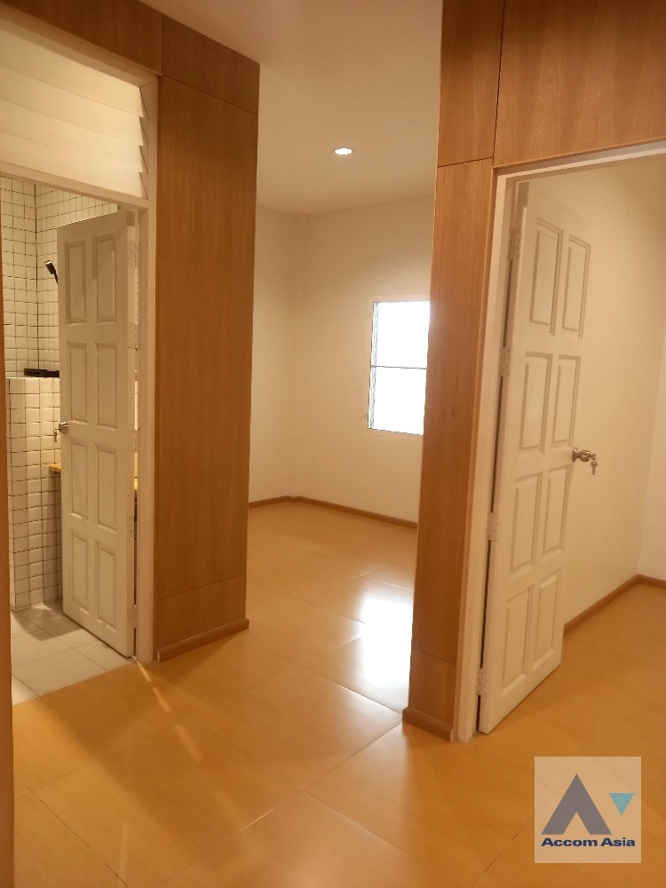5  2 br Townhouse For Rent in Bang Na ,Bangkok BTS Udomsuk AA35570