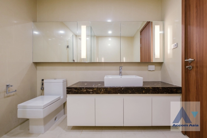 18  3 br Condominium for rent and sale in Sukhumvit ,Bangkok BTS Nana at HYDE Sukhumvit 13 AA35582