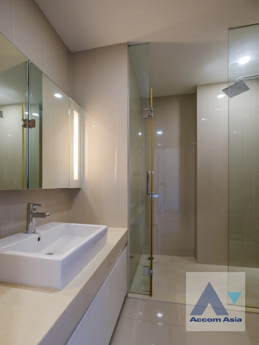 24  3 br Condominium for rent and sale in Sukhumvit ,Bangkok BTS Nana at HYDE Sukhumvit 13 AA35582