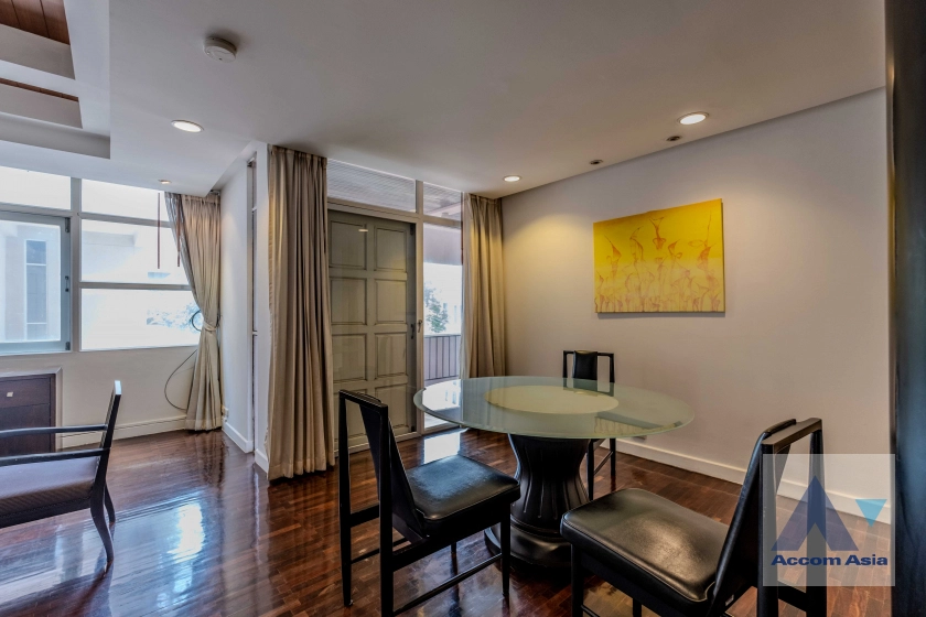 unit 2 Bedrooms  Apartment For Rent in Ploenchit, Bangkok  near BTS Ploenchit (AA35588)