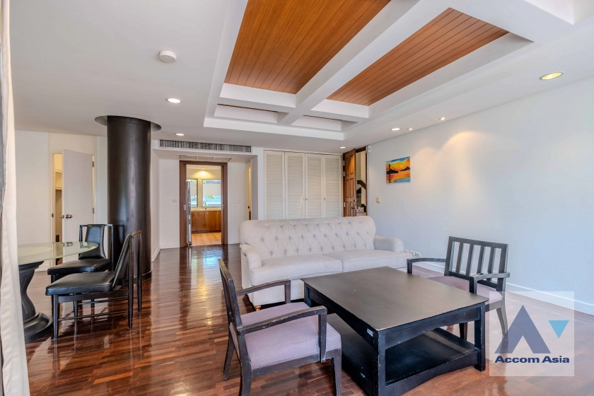 unit 2 Bedrooms  Apartment For Rent in Ploenchit, Bangkok  near BTS Ploenchit (AA35588)