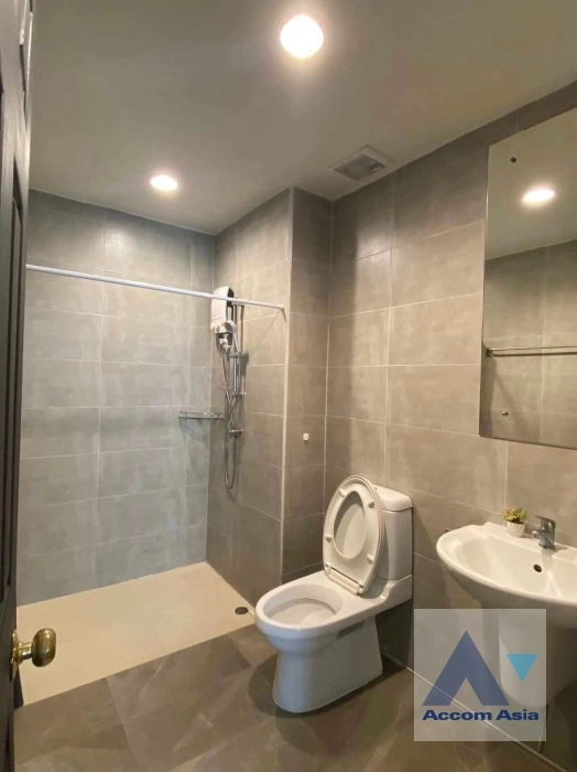 9  3 br Townhouse For Rent in Lat Phrao ,Bangkok  at Baan Klang Muang The Paris Rama 9-Ramkamhaeng AA35595