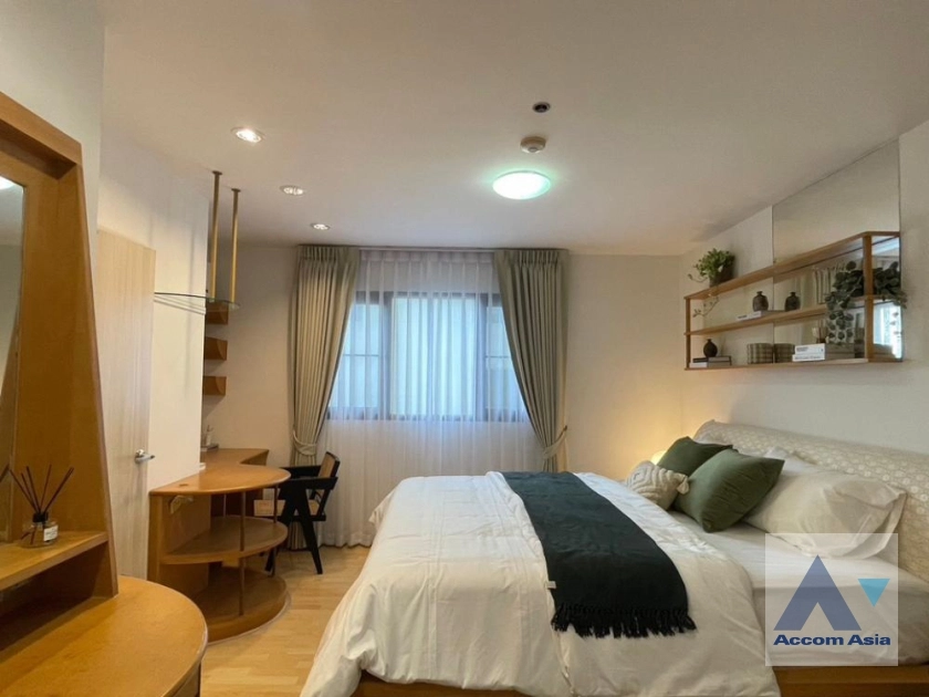 8  2 br Condominium For Rent in Ploenchit ,Bangkok BTS Ratchadamri at The Grand AA35596