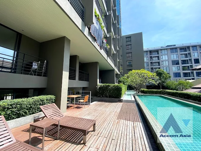 Noble Ambience Sarasin Condominium  1 Bedroom for Sale BTS Ratchadamri in Ploenchit Bangkok
