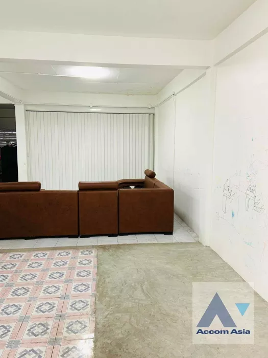 7  Building For Sale in Sukhumvit ,Bangkok BTS Thong Lo AA35609