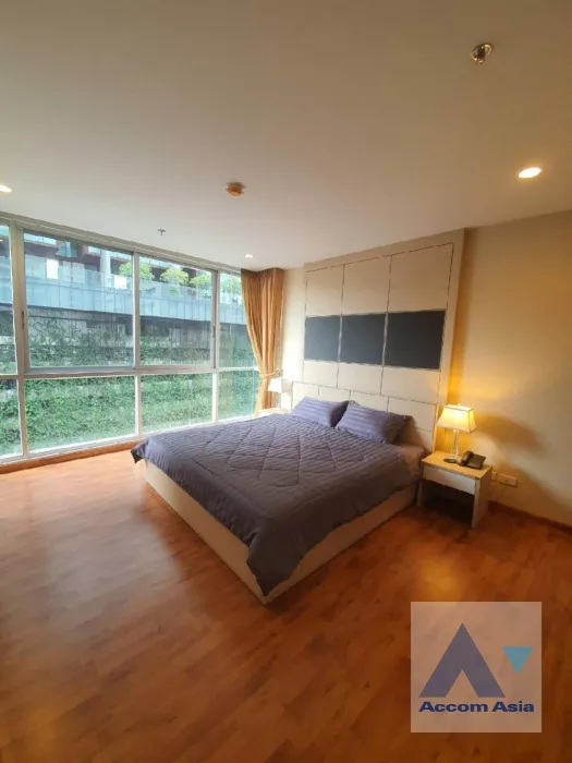 unit 1 Bedroom  Condominium For Rent in Ploenchit, Bangkok  near BTS Ratchadamri (AA35610)