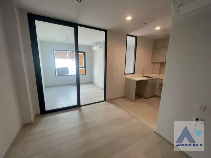 Life One Wireless Condominium  1 Bedroom for Sale BTS Ploenchit in Ploenchit Bangkok