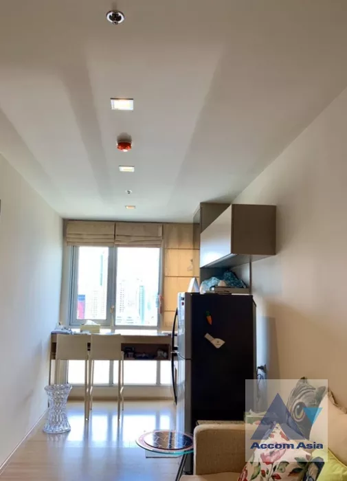 unitRhythm Sathorn The Slow Collection Condominium