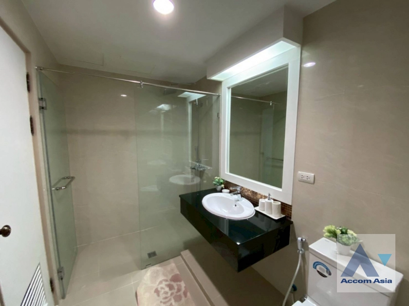 12  3 br Apartment for rent and sale in Sukhumvit ,Bangkok BTS Asok - MRT Sukhumvit at Perfect Apartment for Big Family, Prime Location Near Main Street AA35644
