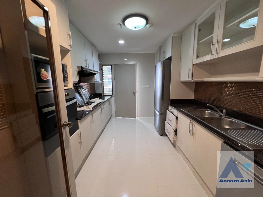 unit 3 Bedrooms  Apartment For Rent & Sale in Sukhumvit, Bangkok  near BTS Asok - MRT Sukhumvit (AA35644)