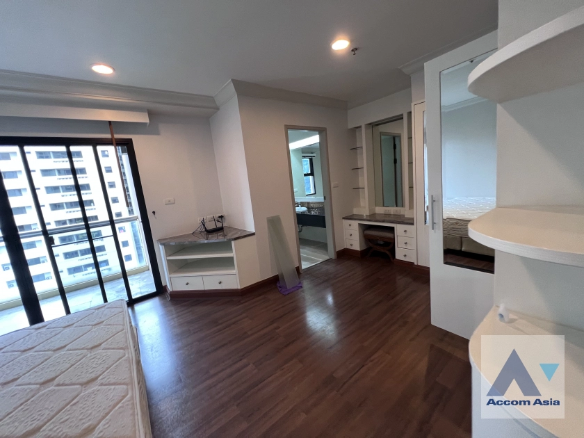 9  3 br Apartment for rent and sale in Sukhumvit ,Bangkok BTS Asok - MRT Sukhumvit at Perfect Apartment for Big Family, Prime Location Near Main Street AA35644