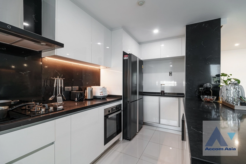 8  3 br Apartment for rent and sale in Sukhumvit ,Bangkok BTS Ekkamai at New Modern Classic Apartment, Near Main Street AA35651