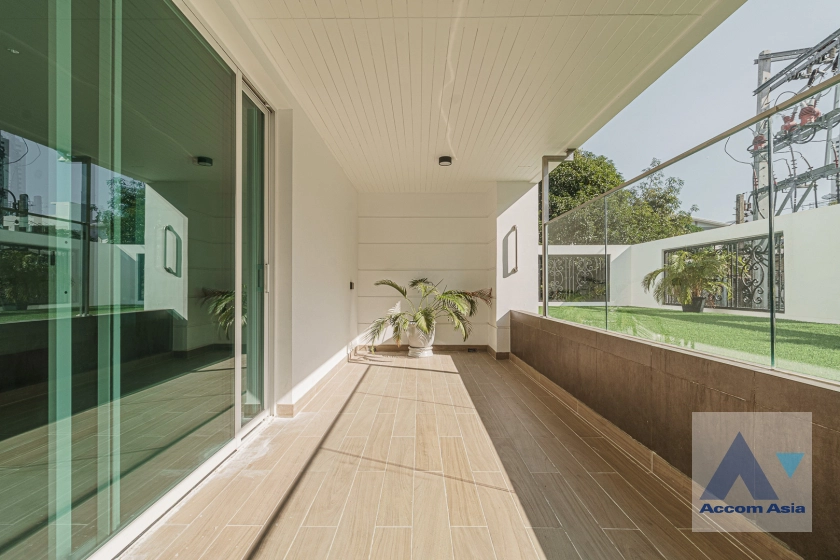 14  3 br Apartment for rent and sale in Sukhumvit ,Bangkok BTS Ekkamai at New Modern Classic Apartment, Near Main Street AA35651