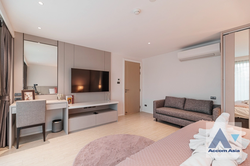 20  3 br Apartment for rent and sale in Sukhumvit ,Bangkok BTS Ekkamai at New Modern Classic Apartment, Near Main Street AA35651