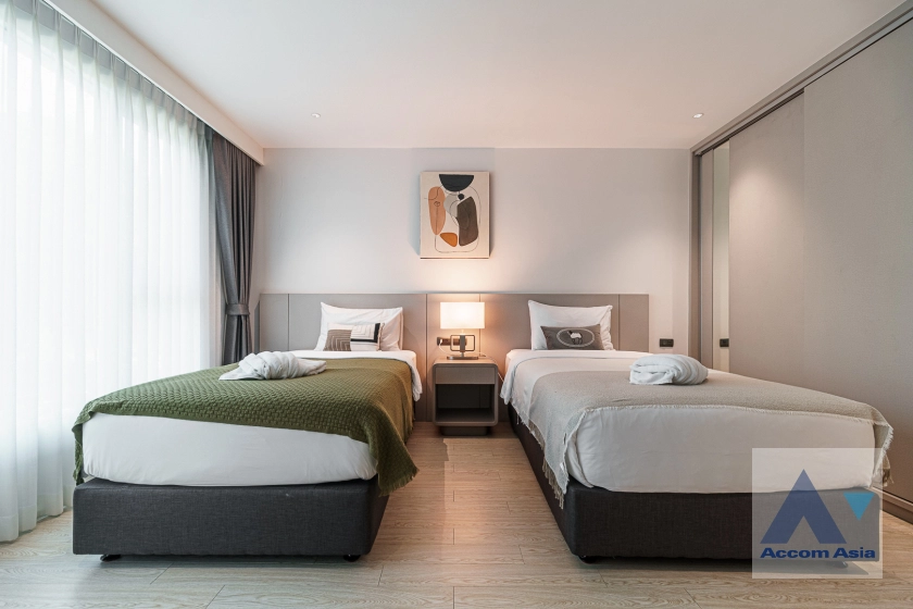 23  3 br Apartment for rent and sale in Sukhumvit ,Bangkok BTS Ekkamai at New Modern Classic Apartment, Near Main Street AA35651