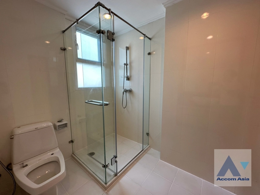 20  3 br Apartment for rent and sale in Sukhumvit ,Bangkok BTS Phrom Phong at Apartment with Top Facilities, Close to Emshere AA35654