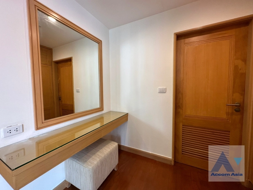 22  3 br Apartment for rent and sale in Sukhumvit ,Bangkok BTS Phrom Phong at Apartment with Top Facilities, Close to Emshere AA35654