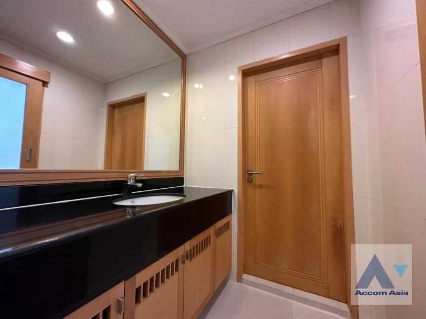 23  3 br Apartment For Rent in Sukhumvit ,Bangkok BTS Phrom Phong at High-quality facility AA35654