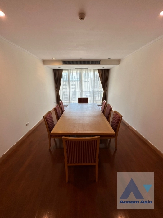 6  3 br Apartment for rent and sale in Sukhumvit ,Bangkok BTS Phrom Phong at Apartment with Top Facilities, Close to Emshere AA35654