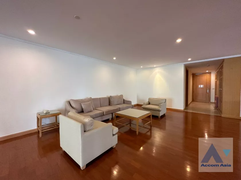  1  3 br Apartment For Rent in Sukhumvit ,Bangkok BTS Phrom Phong at High-quality facility AA35654