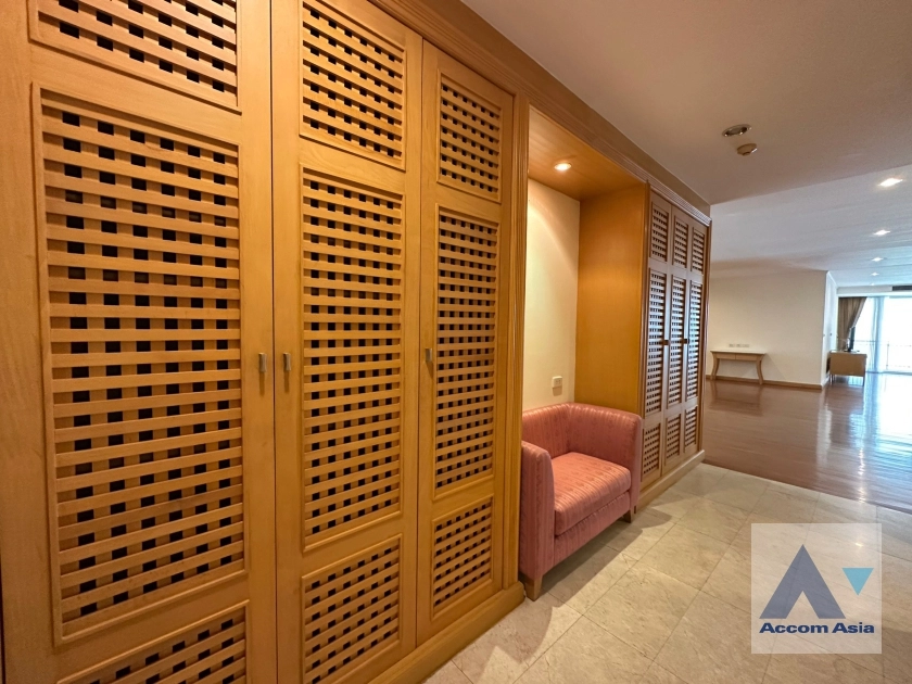 26  3 br Apartment for rent and sale in Sukhumvit ,Bangkok BTS Phrom Phong at Apartment with Top Facilities, Close to Emshere AA35654