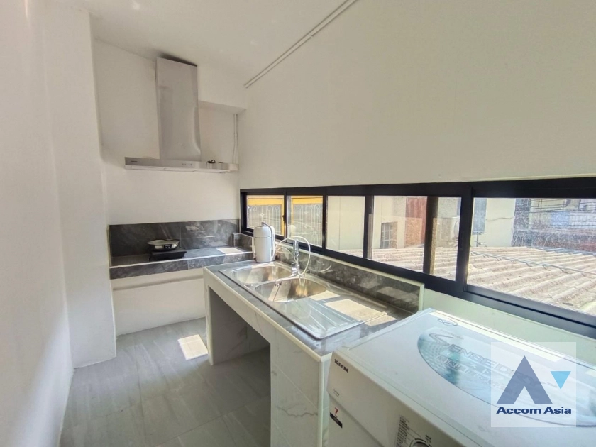 11  1 br House for rent and sale in Sathorn ,Bangkok BRT Thanon Chan AA35662