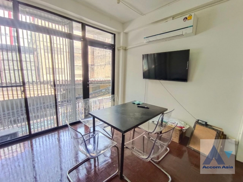  2  1 br House for rent and sale in Sathorn ,Bangkok BRT Thanon Chan AA35662