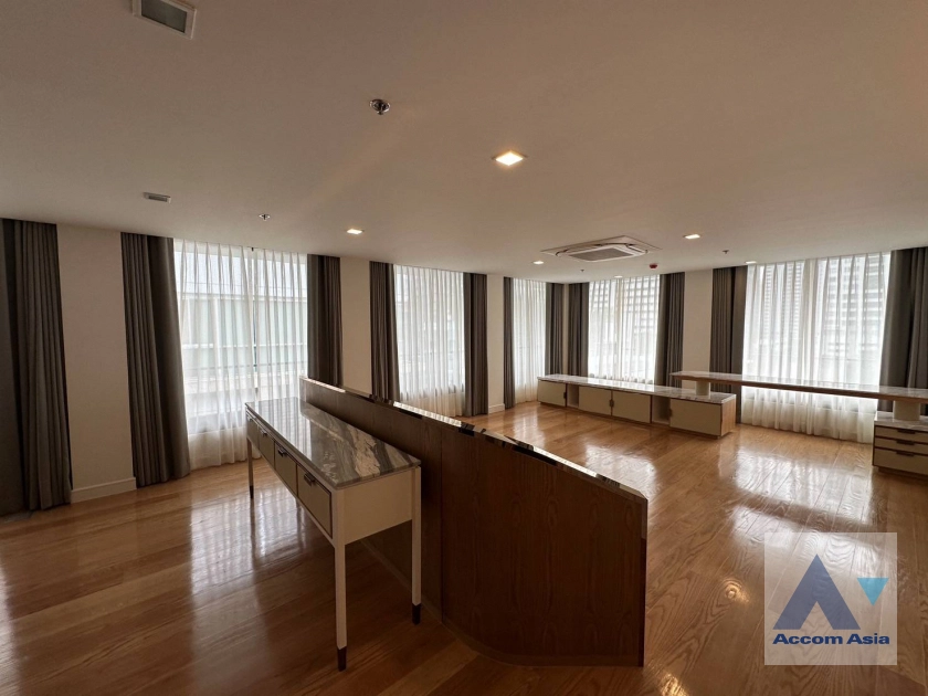 unitPenthouse |  4 Bedrooms  Apartment For Rent in Sukhumvit, Bangkok  near BTS Asok (AA35674)