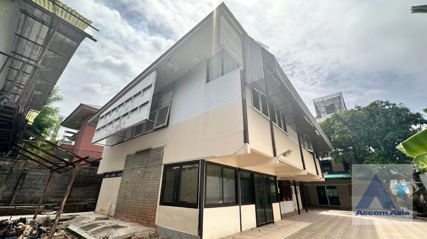  2  House For Sale in Sukhumvit ,Bangkok BTS Thong Lo AA35680