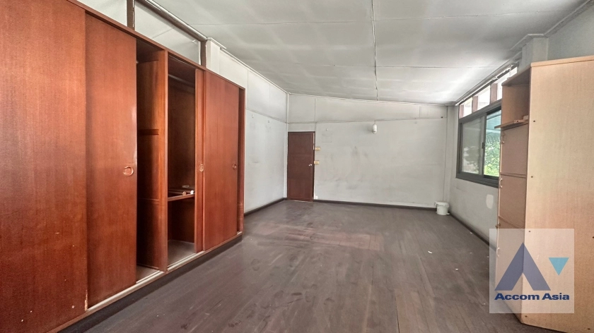 6  House For Sale in Sukhumvit ,Bangkok BTS Thong Lo AA35680