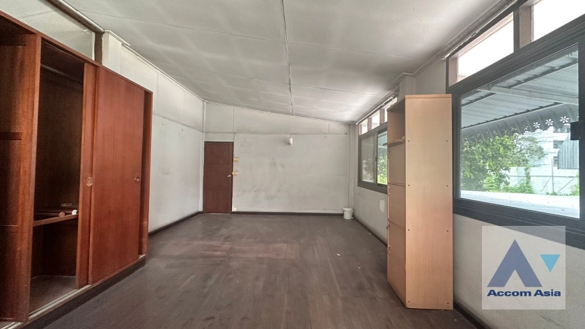 7  House For Sale in Sukhumvit ,Bangkok BTS Thong Lo AA35680