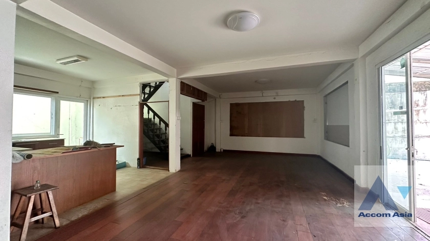 11  House For Sale in Sukhumvit ,Bangkok BTS Thong Lo AA35680