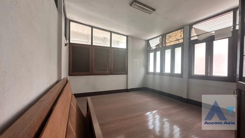 27  House For Sale in Sukhumvit ,Bangkok BTS Thong Lo AA35680