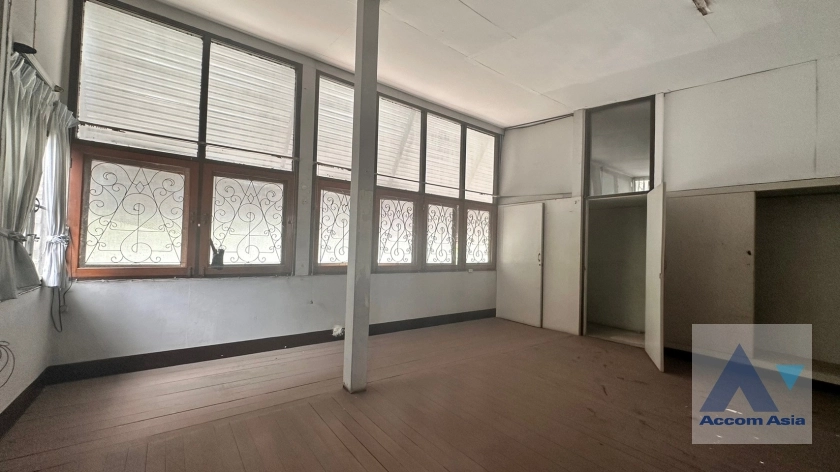 24  House For Sale in Sukhumvit ,Bangkok BTS Thong Lo AA35680