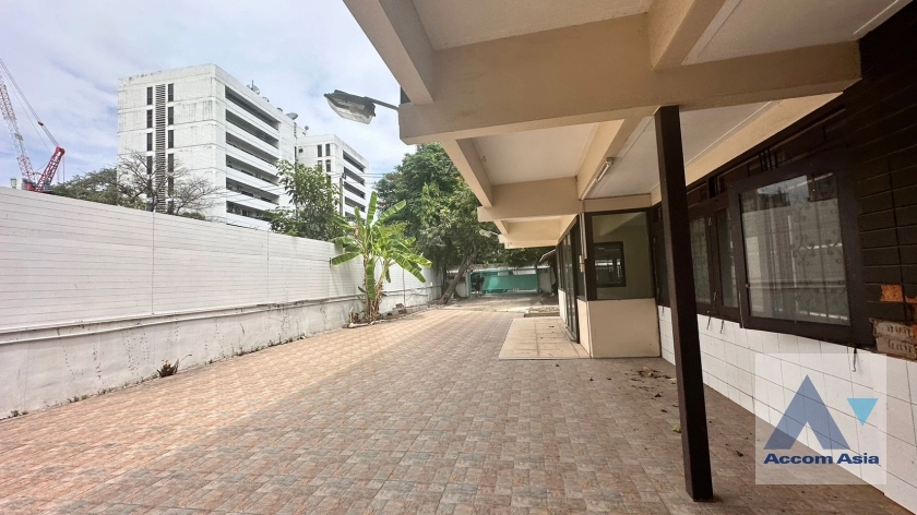 39  House For Sale in Sukhumvit ,Bangkok BTS Thong Lo AA35680