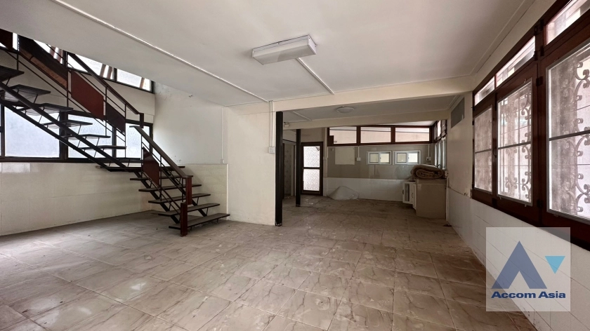 33  House For Sale in Sukhumvit ,Bangkok BTS Thong Lo AA35680