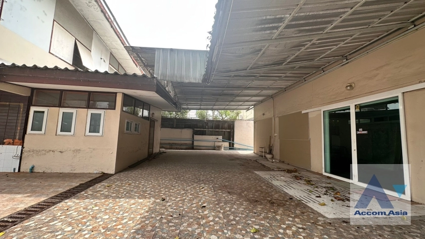 44  House For Sale in Sukhumvit ,Bangkok BTS Thong Lo AA35680