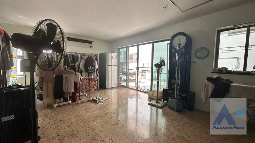 5  4 br House For Sale in Sukhumvit ,Bangkok BTS Thong Lo AA35684