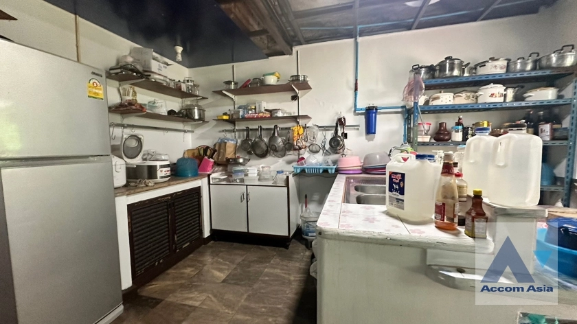 9  4 br House For Sale in Sukhumvit ,Bangkok BTS Thong Lo AA35684