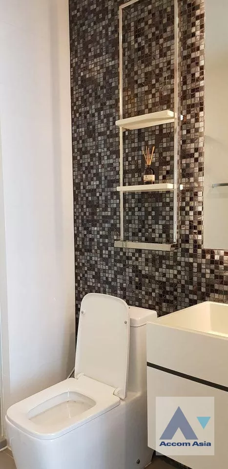 5  1 br Condominium For Sale in Sukhumvit ,Bangkok BTS Phra khanong at The Room Sukhumvit 69 AA35687