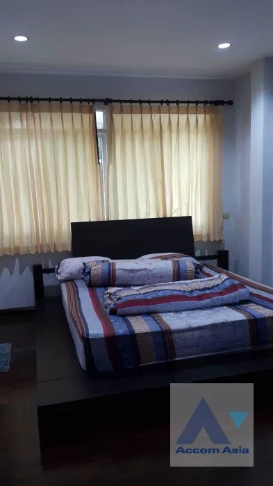 4  3 br House For Sale in Bang Na ,Bangkok  AA35701